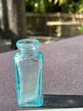 DOCT Marshalls-Catarrh Snuff bottle